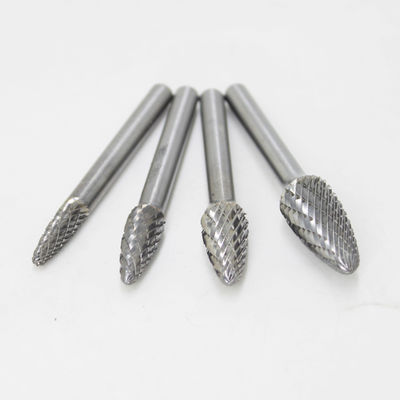 Un buen precio. 6 * 8mm Burs giratorios Conjuntos de cajas de plástico paquete de tubos de árboles sólidos originales Carbide Burr para aluminio metálico en línea